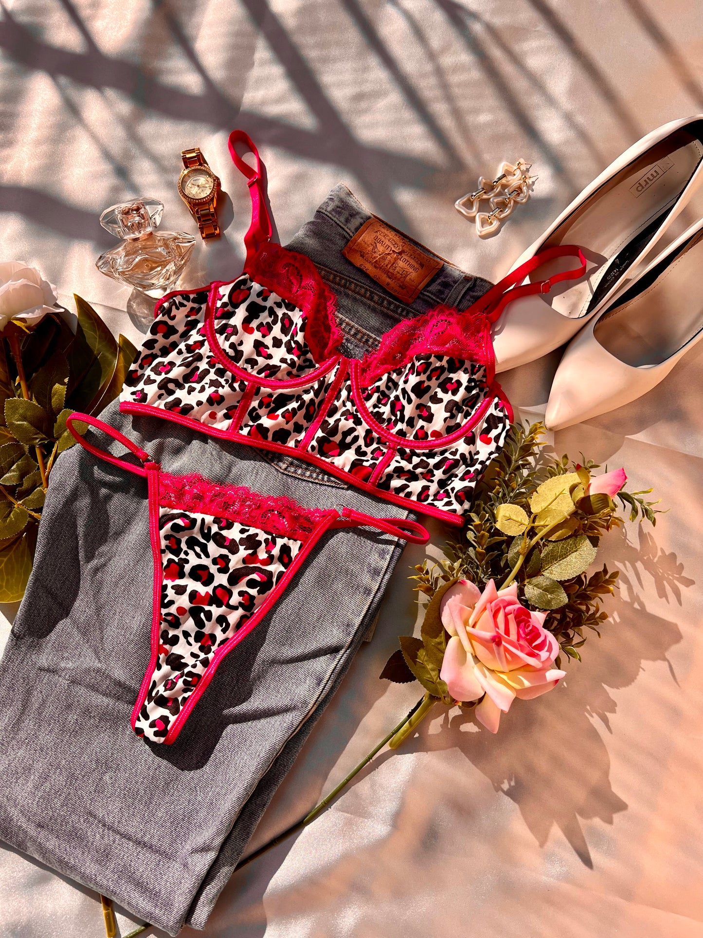 Catchy Pink Leopard Lingerie Set