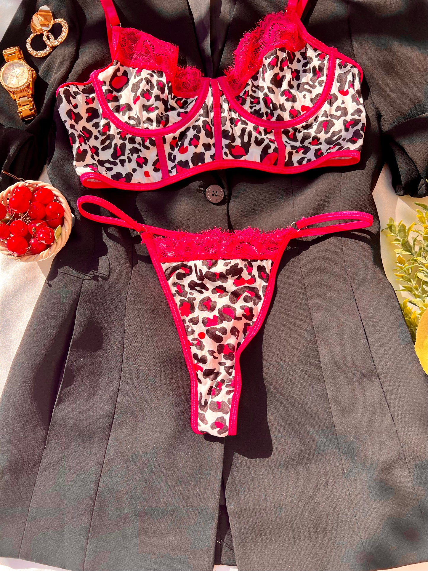 Catchy Pink Leopard Lingerie Set