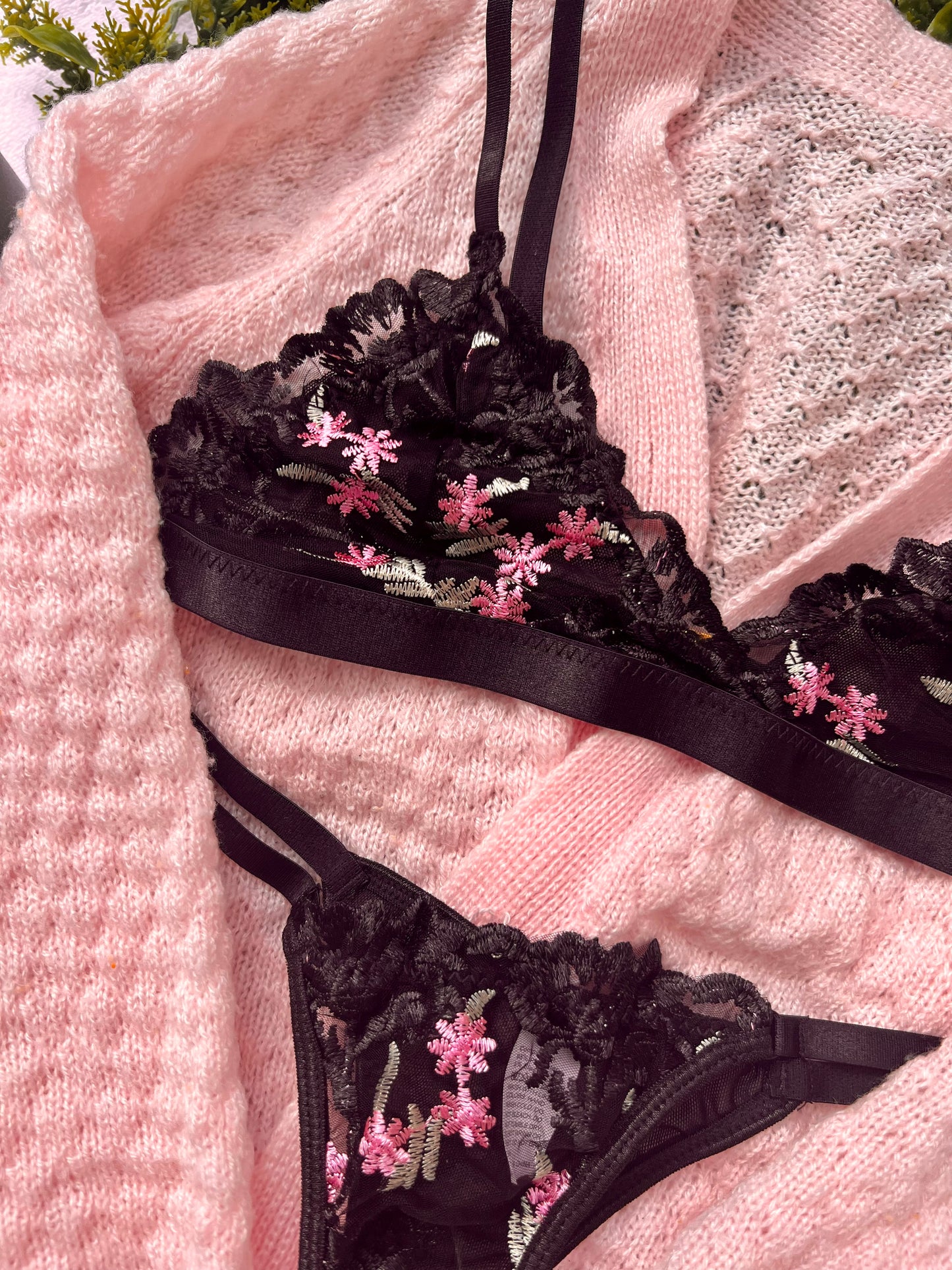 Feminine Floral Black Lingerie